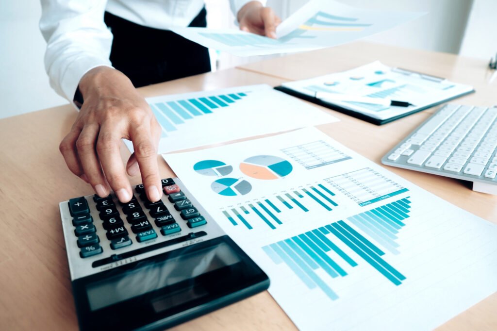 Como fazer o balanço do meio do ano e ajustar a rota financeira da sua empresa